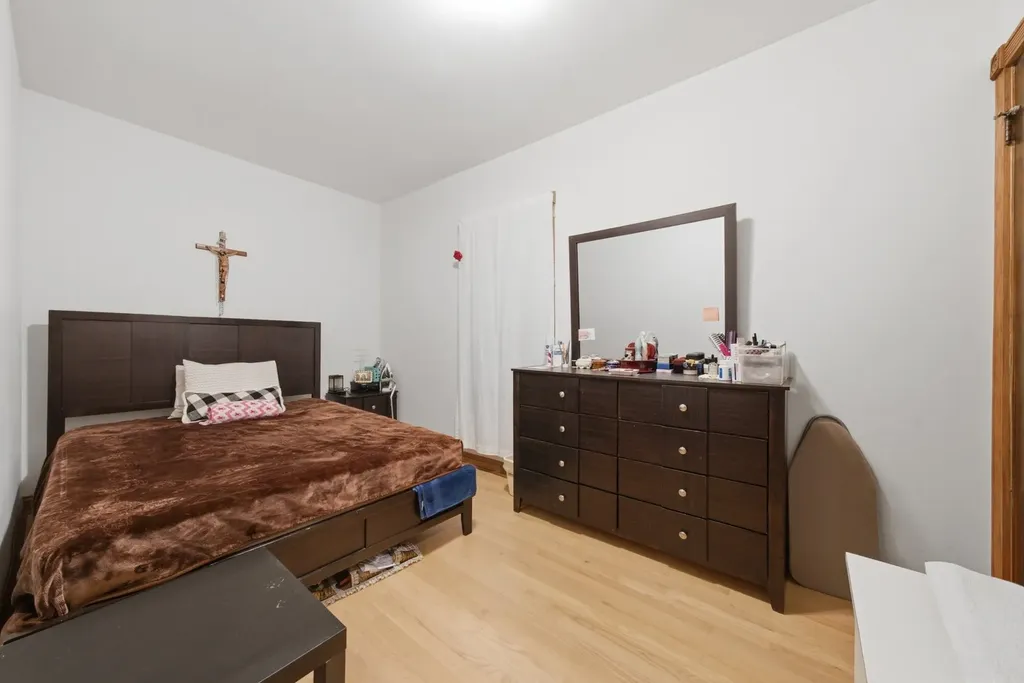 4746 North Karlov Avenue Chicago IL 60630