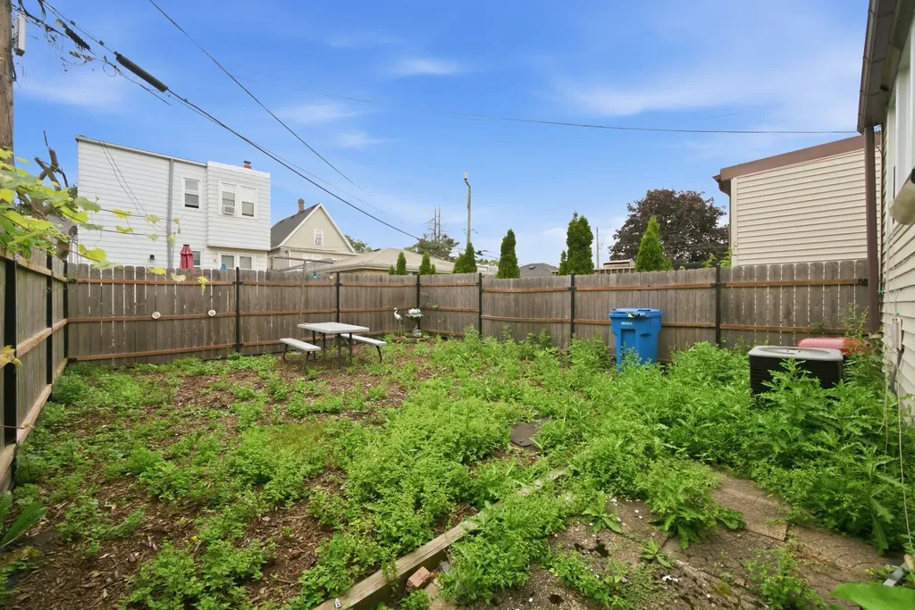 4746 North Karlov Avenue Chicago IL 60630