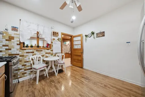 4746 North Karlov Avenue Chicago IL 60630