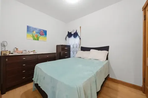 4746 North Karlov Avenue Chicago IL 60630