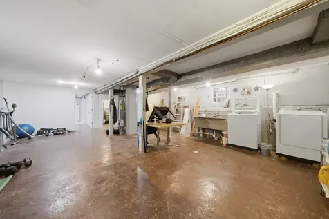 4746 North Karlov Avenue Chicago IL 60630