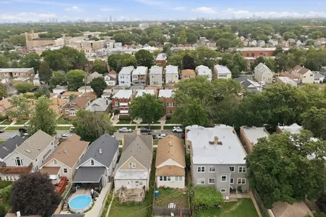 4746 North Karlov Avenue Chicago IL 60630