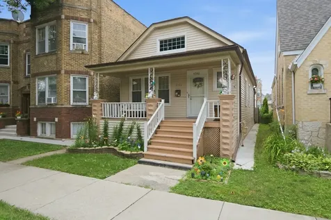 4746 North Karlov Avenue Chicago IL 60630