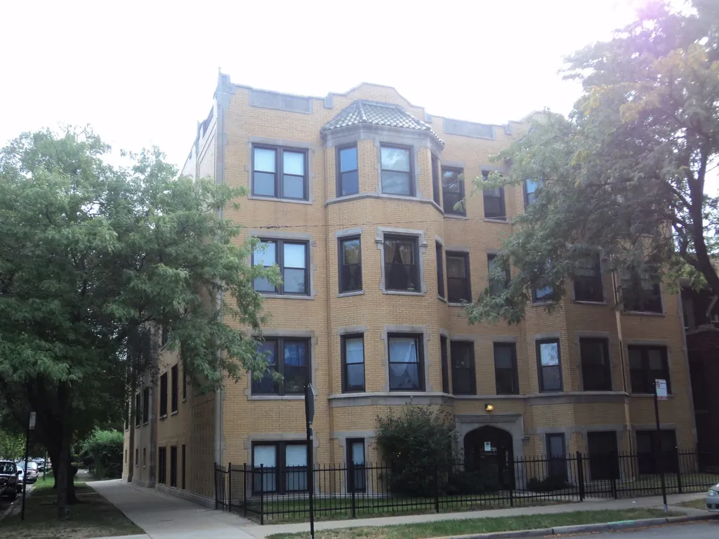 1551 West North Shore Avenue Chicago IL 60626