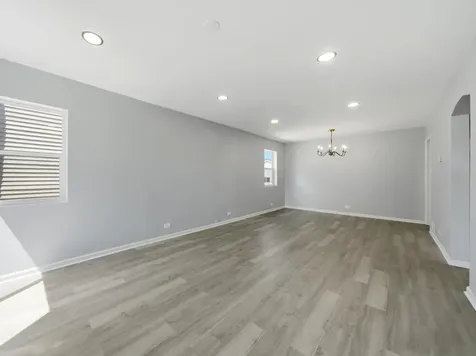 35 46TH Avenue Bellwood IL 60104