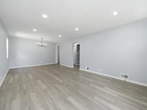35 46TH Avenue Bellwood IL 60104