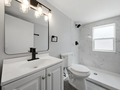 35 46TH Avenue Bellwood IL 60104