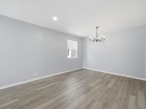 35 46TH Avenue Bellwood IL 60104