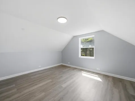 35 46TH Avenue Bellwood IL 60104
