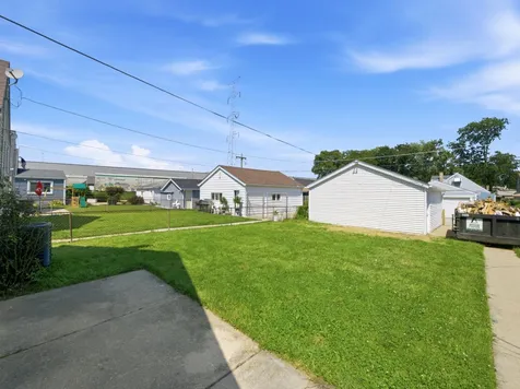 35 46TH Avenue Bellwood IL 60104