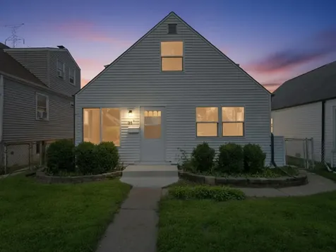 35 46TH Avenue Bellwood IL 60104