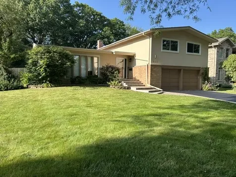 867 Auburn Court Highland Park IL 60035