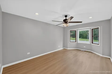 917 North Cove Drive Palatine IL 60067