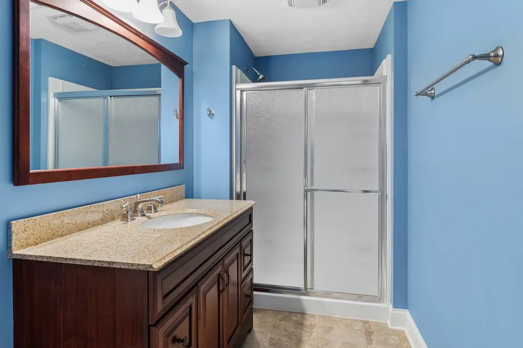2759 Hillsboro Boulevard Aurora IL 60503