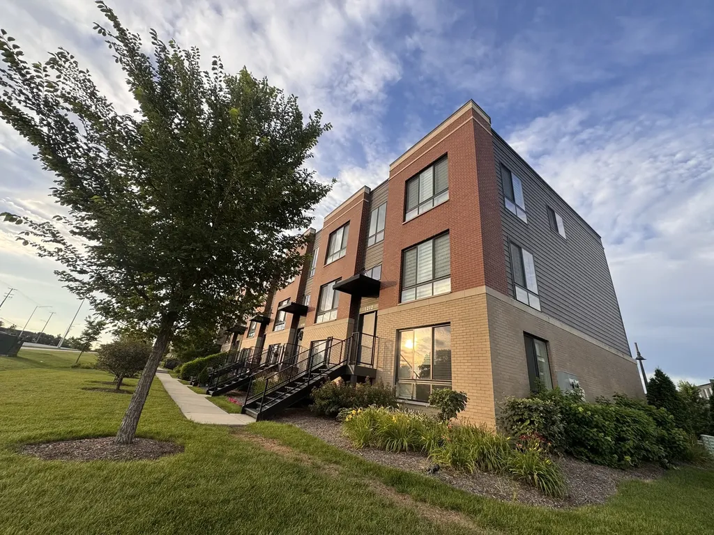 1212 Quadrant Lane Schaumburg IL 60173