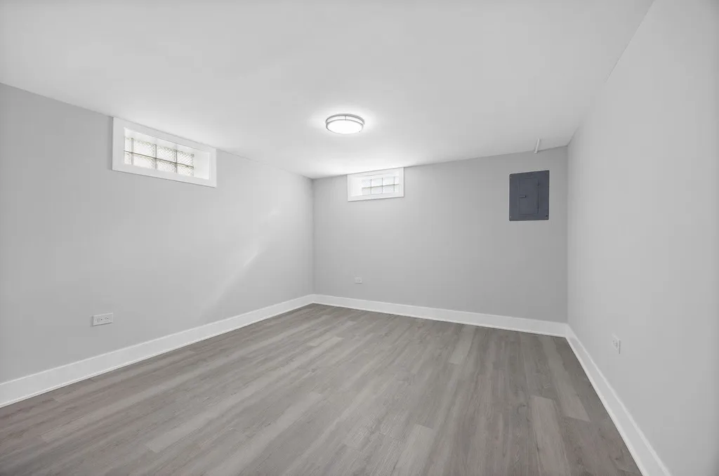 9427 South Emerald Avenue Chicago IL 60620