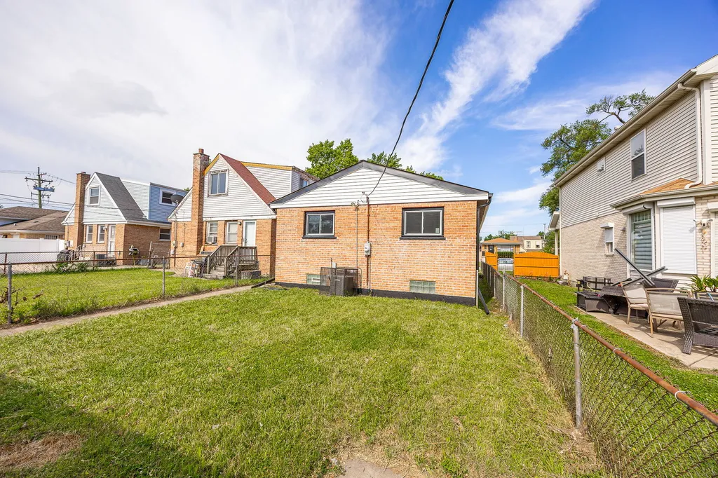 9427 South Emerald Avenue Chicago IL 60620