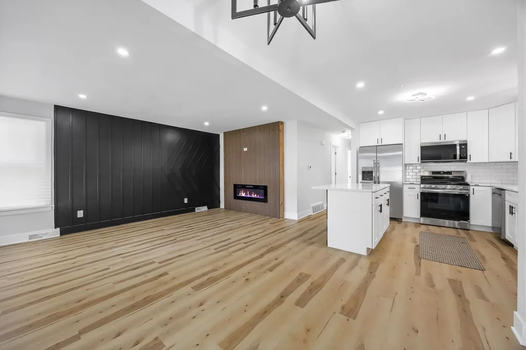 9427 South Emerald Avenue Chicago IL 60620