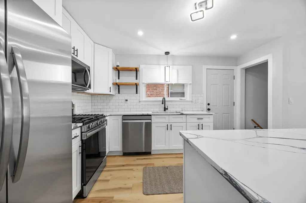9427 South Emerald Avenue Chicago IL 60620