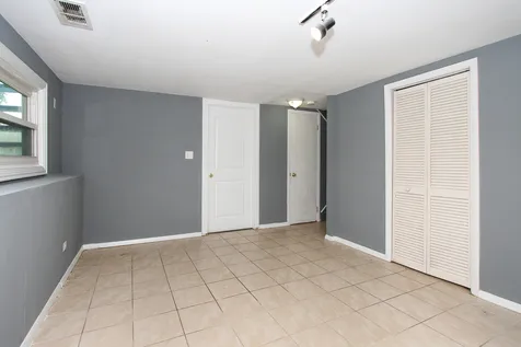883 Hastings Lane Hanover Park IL 60133