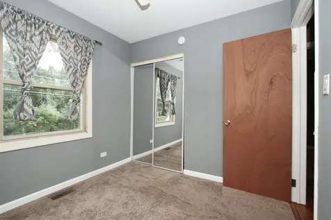 883 Hastings Lane Hanover Park IL 60133