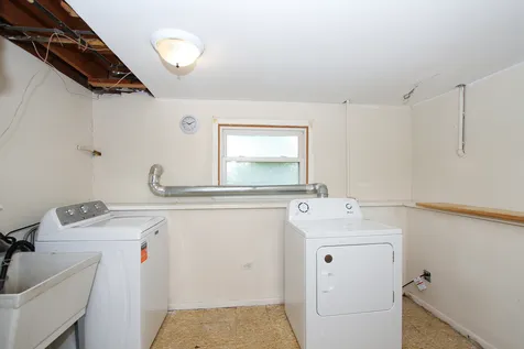 883 Hastings Lane Hanover Park IL 60133