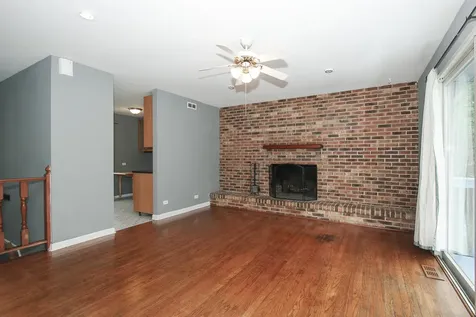 883 Hastings Lane Hanover Park IL 60133