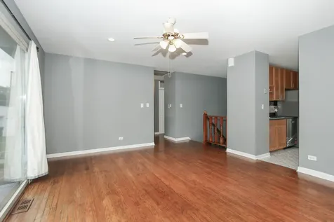 883 Hastings Lane Hanover Park IL 60133