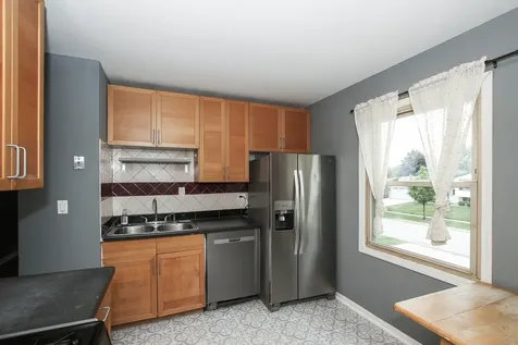 883 Hastings Lane Hanover Park IL 60133