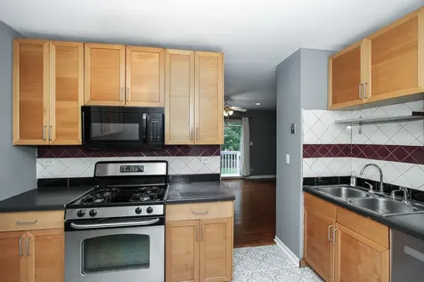 883 Hastings Lane Hanover Park IL 60133