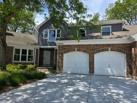 2544 Live Oak Lane Buffalo Grove IL 60089