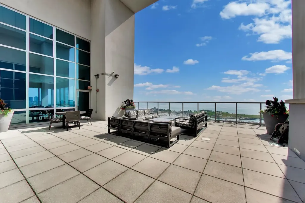 1629 South Prairie Avenue Chicago IL 60616