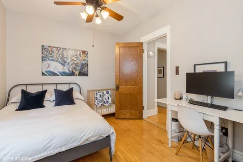 5230 North Wayne Avenue Chicago IL 60640