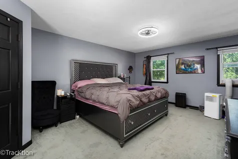 360 Lakeview Drive Aurora IL 60506