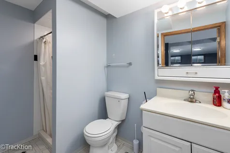 360 Lakeview Drive Aurora IL 60506