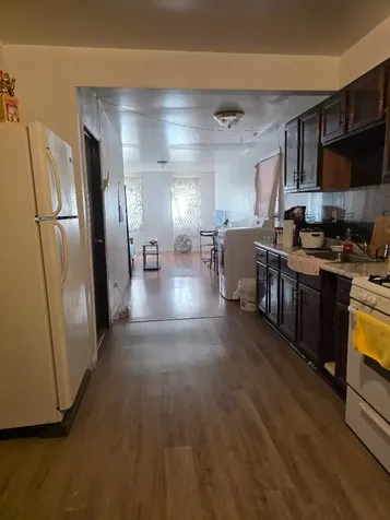 3030 South Poplar Avenue Chicago IL 60608