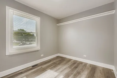 5611 Allemong Drive Matteson IL 60443