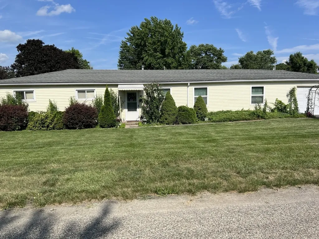 801 East Honeywell Avenue Hoopeston IL 60942