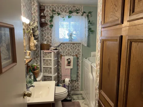 801 East Honeywell Avenue Hoopeston IL 60942