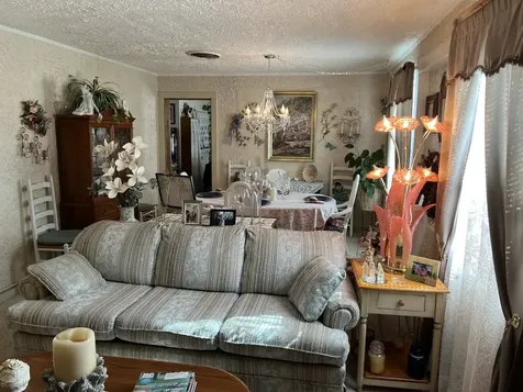 801 East Honeywell Avenue Hoopeston IL 60942