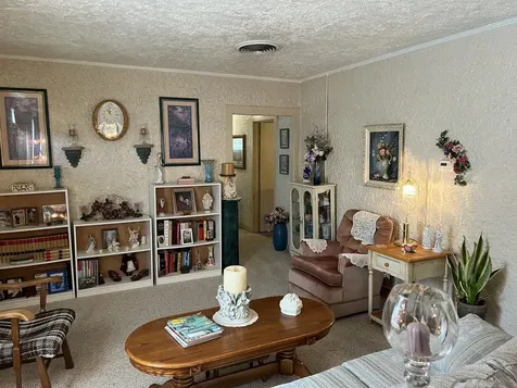 801 East Honeywell Avenue Hoopeston IL 60942