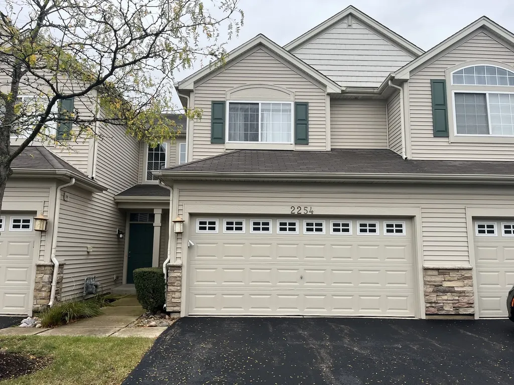 2254 Gallant Fox Circle Montgomery IL 60538