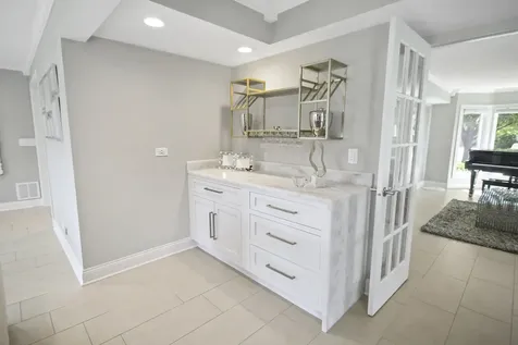 42 Founders Pointe North Bloomingdale IL 60108