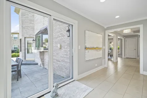 42 Founders Pointe North Bloomingdale IL 60108