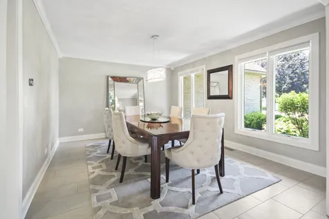42 Founders Pointe North Bloomingdale IL 60108