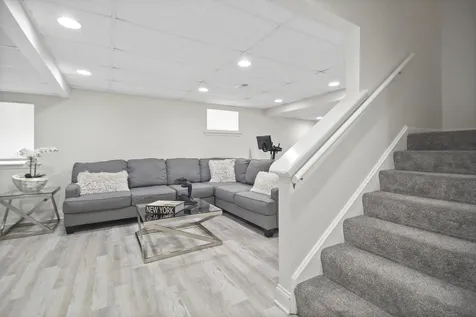 42 Founders Pointe North Bloomingdale IL 60108