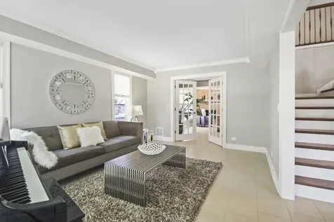 42 Founders Pointe North Bloomingdale IL 60108