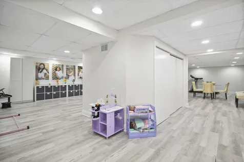 42 Founders Pointe North Bloomingdale IL 60108