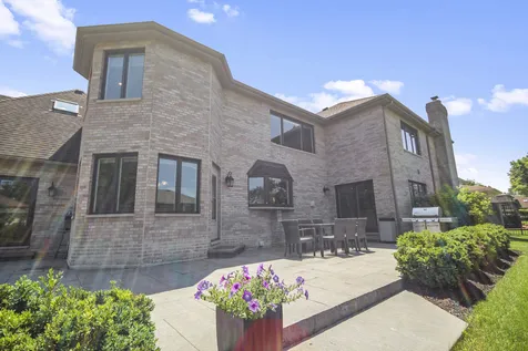 42 Founders Pointe North Bloomingdale IL 60108