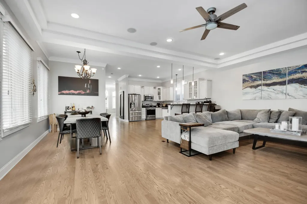 11241 South Central Park Avenue Chicago IL 60655